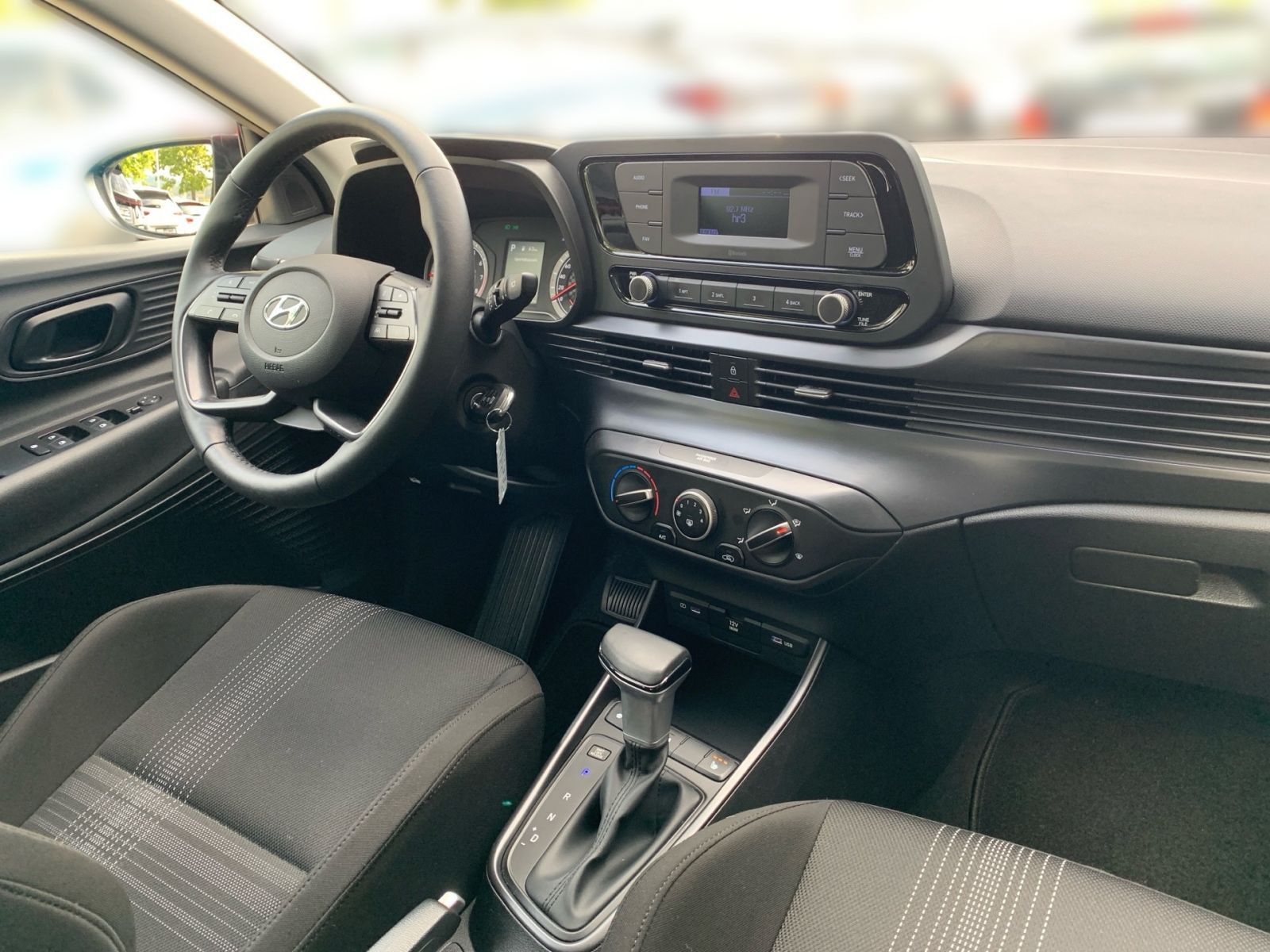 Fahrzeugabbildung Hyundai BAYON 1.0 T-GDI 7-DCT Select Mild-Hybrid Sitzhei