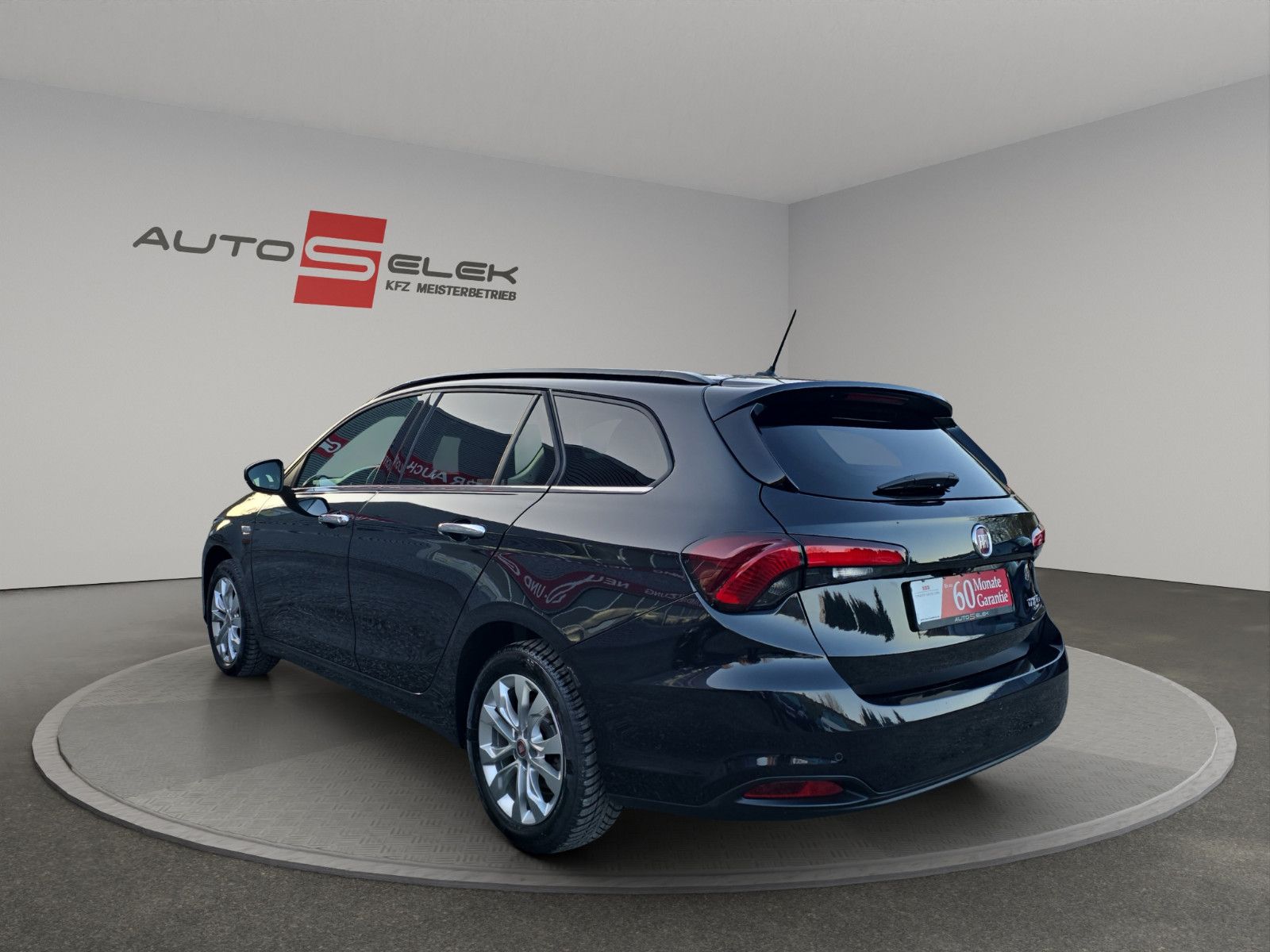 Fahrzeugabbildung Fiat Tipo Lounge Automatik Kamera LED  Navi  PCD