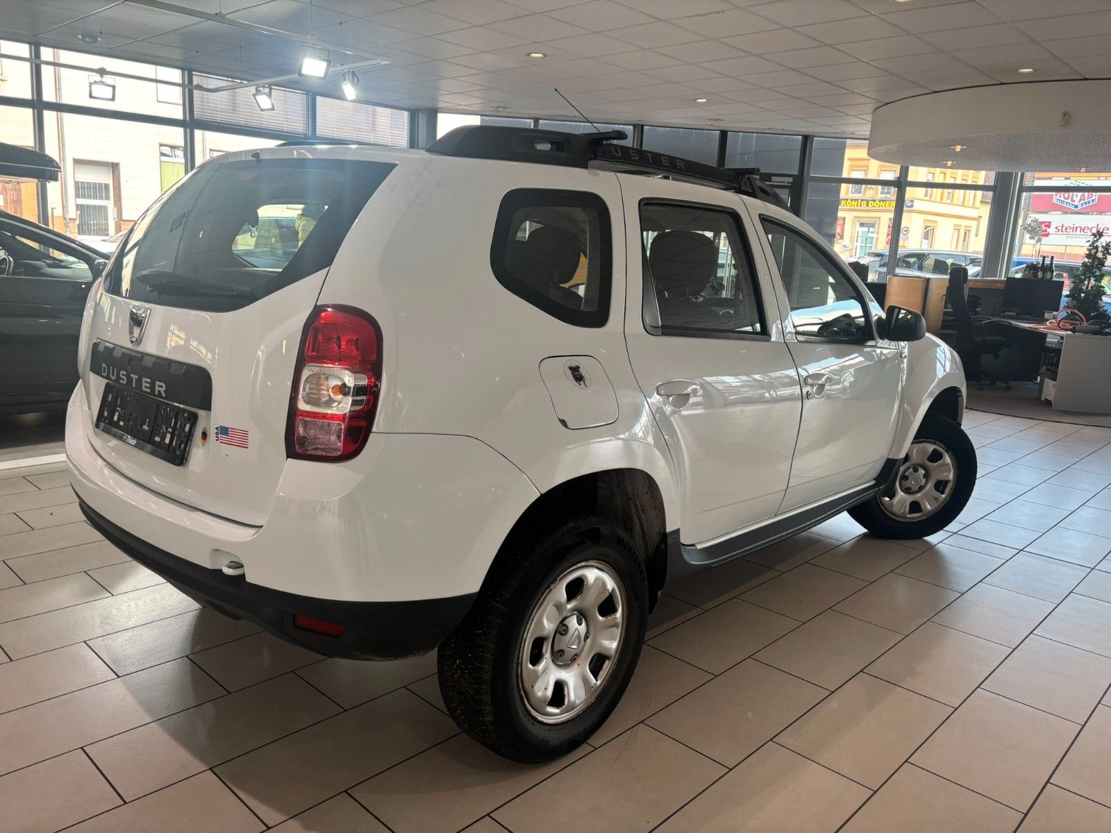 Fahrzeugabbildung Dacia Duster 1.2 92KW 2WD NAVI/ALLWETTER/5-GANG