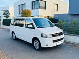 Volkswagen T5 Multivan 2.0 TDI Team 7-Si Bett&Tisch Aut,Nav - Volkswagen T5 Multivan in Frankfurt (Main)