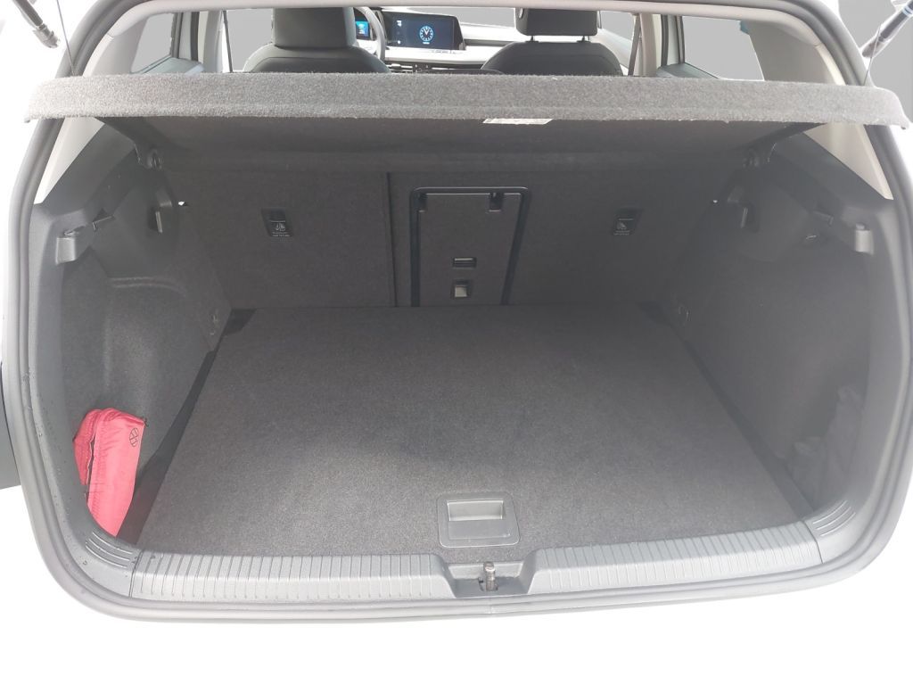 Fahrzeugabbildung Volkswagen Golf 1.0 TSI Move LED Navi RFK