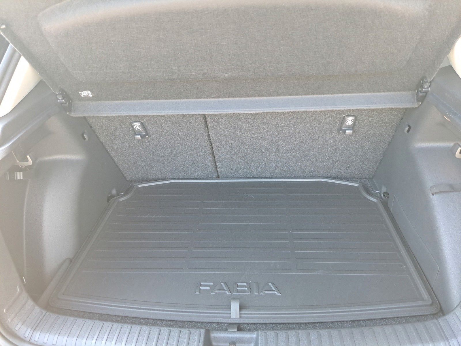 Fabia Tour 1.5 TSI DSG ACC SHZ PDC