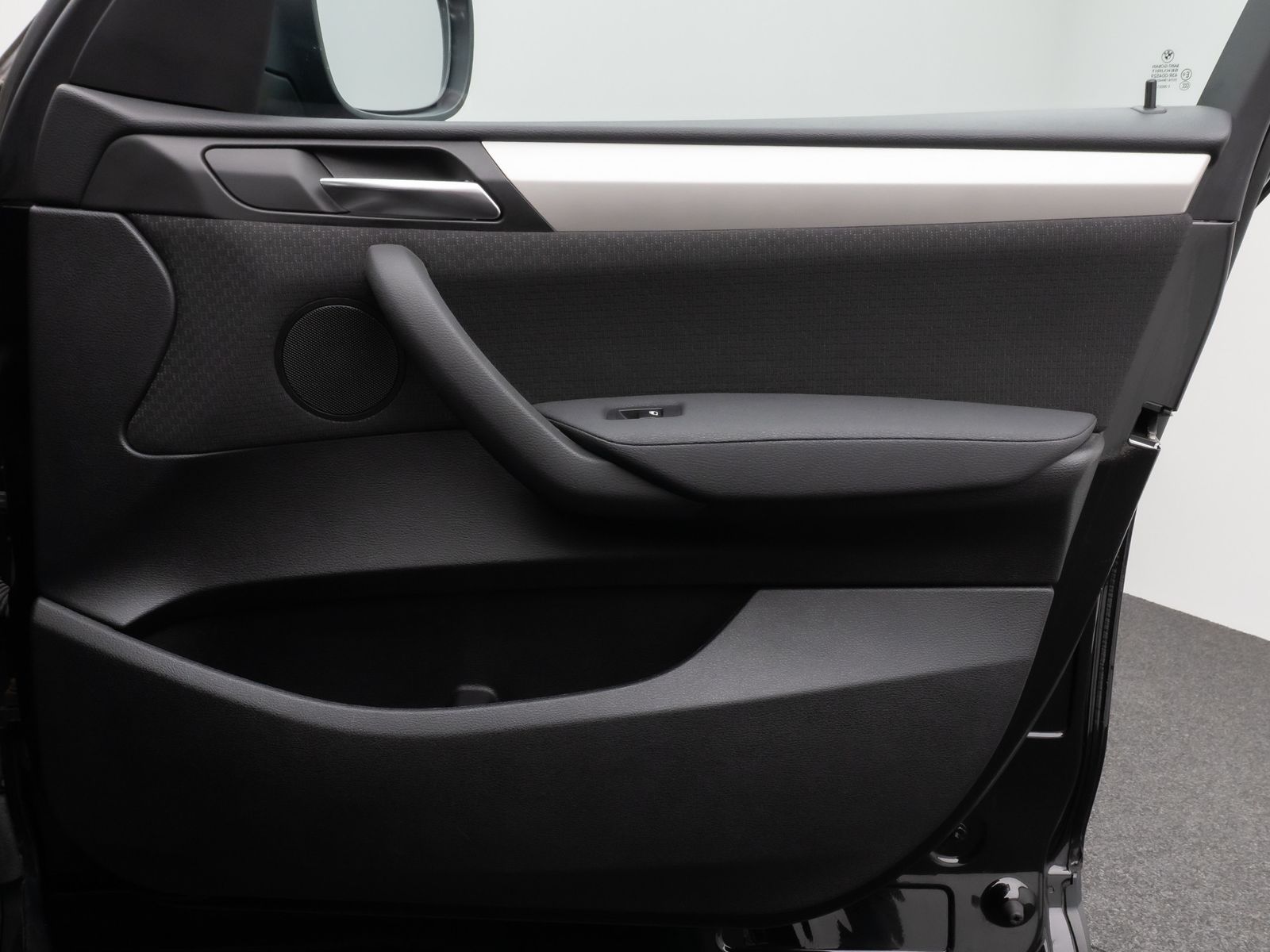 Fahrzeugabbildung BMW X3 xD20d Navi Sitzhzg PDC Tempomat 8Fach