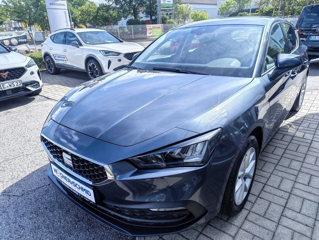 SEAT Leon Style 1.5 TSI + NAVI + AHK