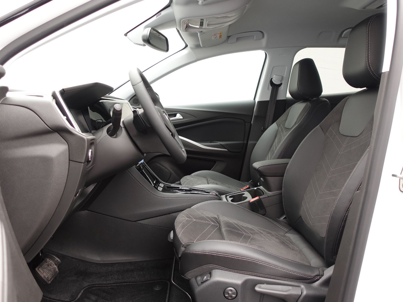 Fahrzeugabbildung Opel Grandland 1.2Turbo GS  Automatik  SHZ,PDC,Kamera