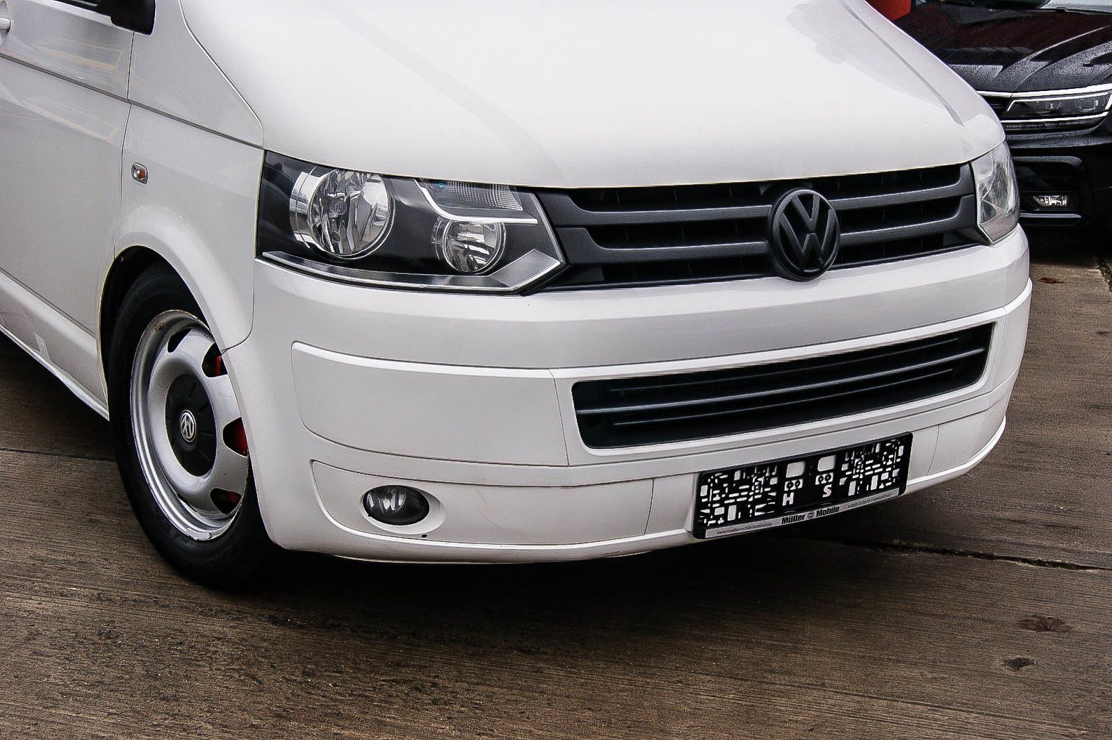 Fahrzeugabbildung Volkswagen T5 2.0TDI Mixto lang 4Motion DSG 5-SITZE ANHZV