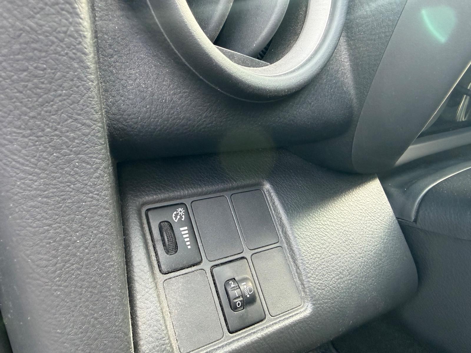 Toyota RAV4 2.0 VVT-i 152 ch 4x4 Sol • Boîte auto • Clim auto • Régulateur • Jantes alliage