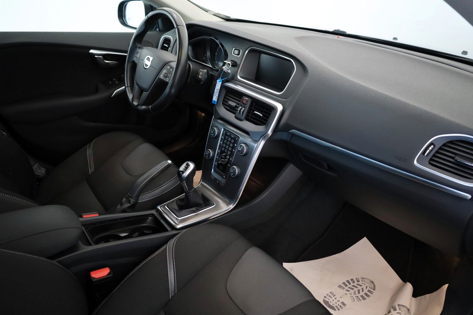 Fahrzeugabbildung Volvo V40 You! TLeder,Navi,Xenon,Kamera,SH,PDC,SR+WR
