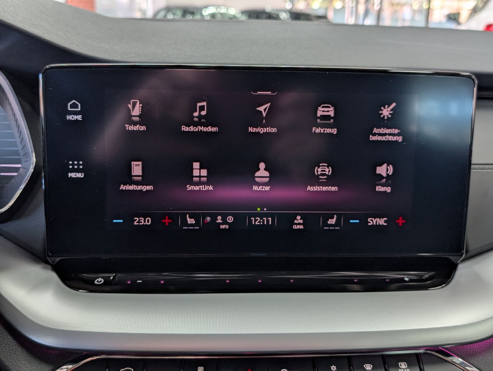 Fahrzeugabbildung SKODA Octavia 2.0TDI Clever AMBI MASSAGE PANO VIRT LED