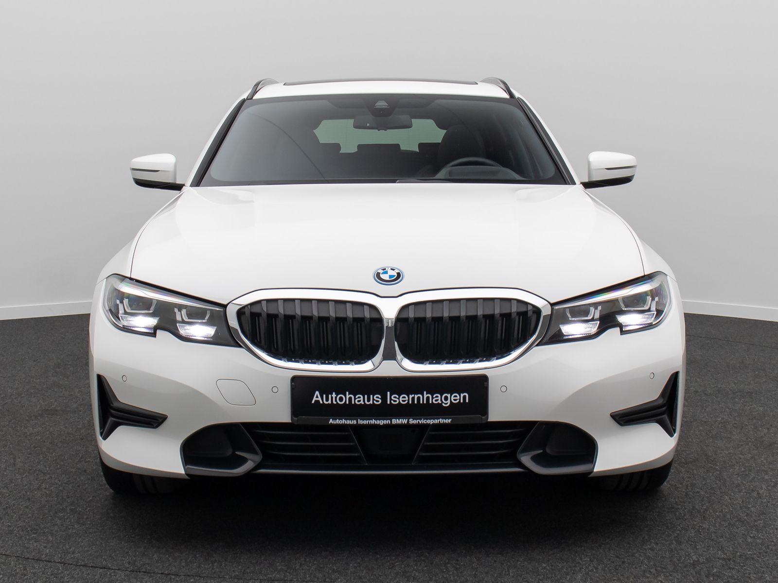 Fahrzeugabbildung BMW 330e xD Sport Line Alarm HUD DAB Panorama HiFi