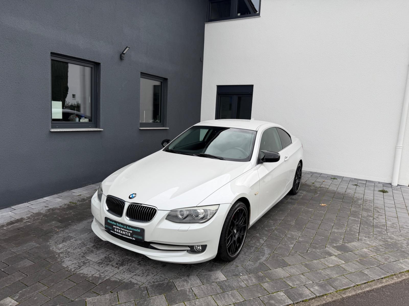 BMW 3 Coupe 325i Automatik/Navi/Leder