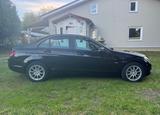 Mercedes-Benz C 180 CGI Autom. Night-Paket 8-fach bereift  - Mercedes-Benz C 180: 1.8