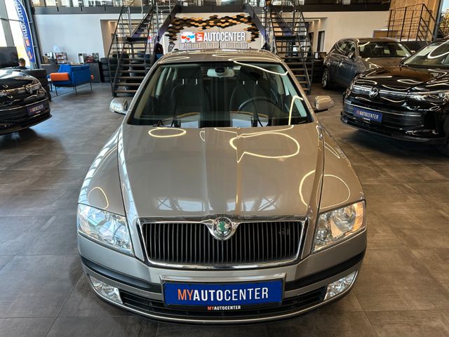 Skoda Octavia *TÜV0328*SCHECKHEFT*TEMPO*AHK*KLIMA*PDC
