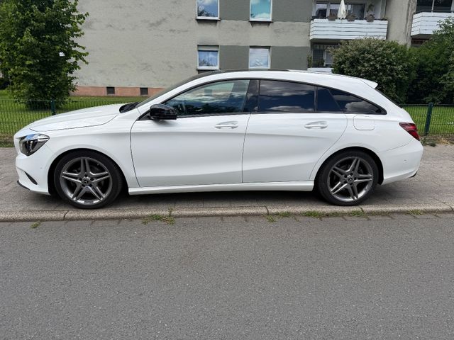MERCEDES-BENZ CLA 220 Aut Pano Cam Keyless Navi LED