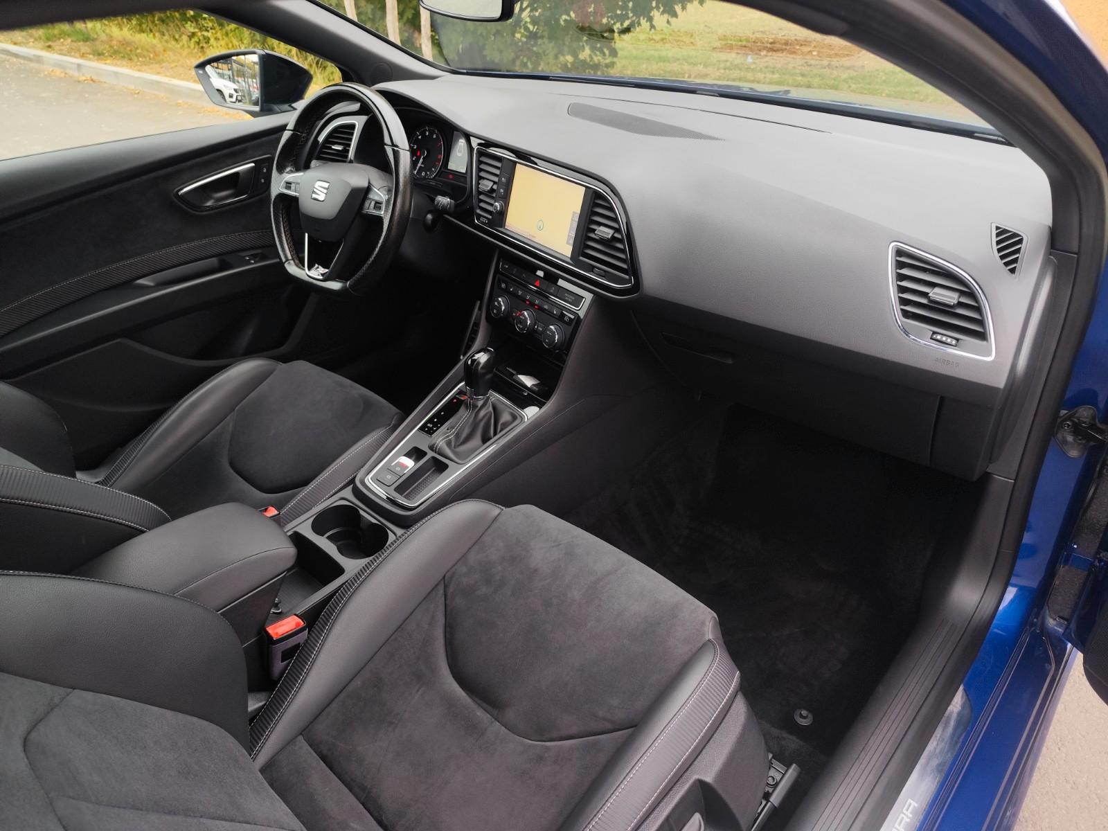 Seat Leon SC Cupra 2.0 300ch - 2 ème main - Alcantara - Brembo - Carnet entretien - Camera - CT récent - Non fumeur
