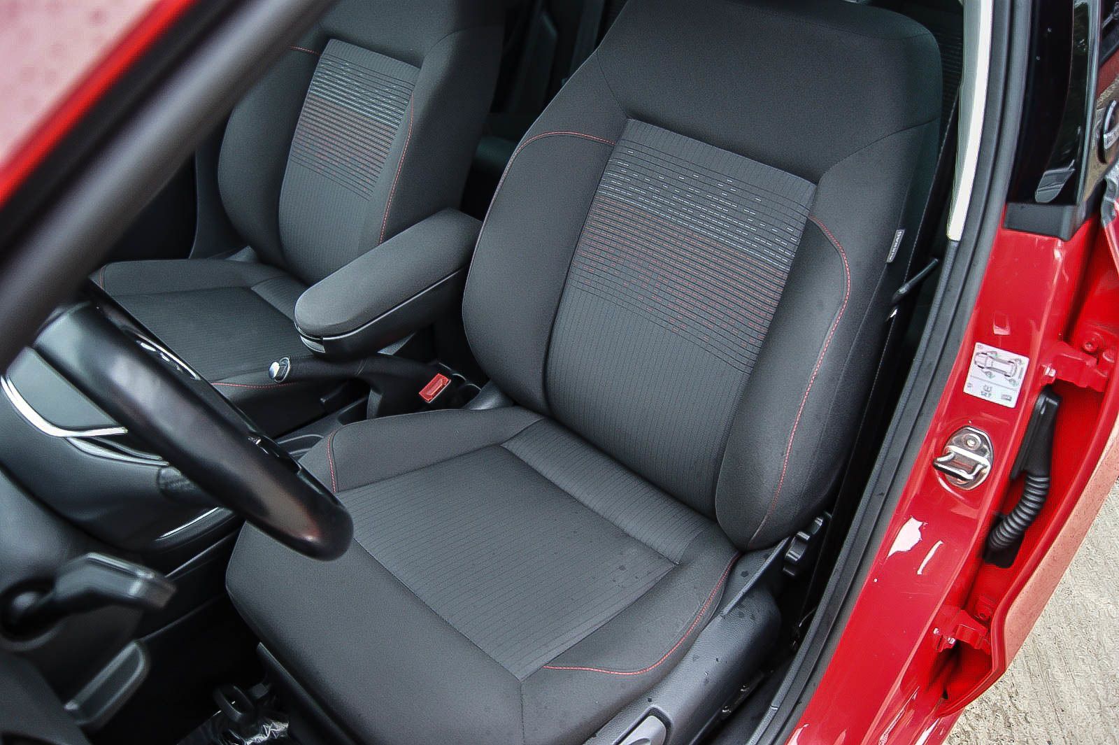 Fahrzeugabbildung Volkswagen Polo V 1.0 SOUND KLIMA SIHZG PDC TEMPOMAT 2.HAND