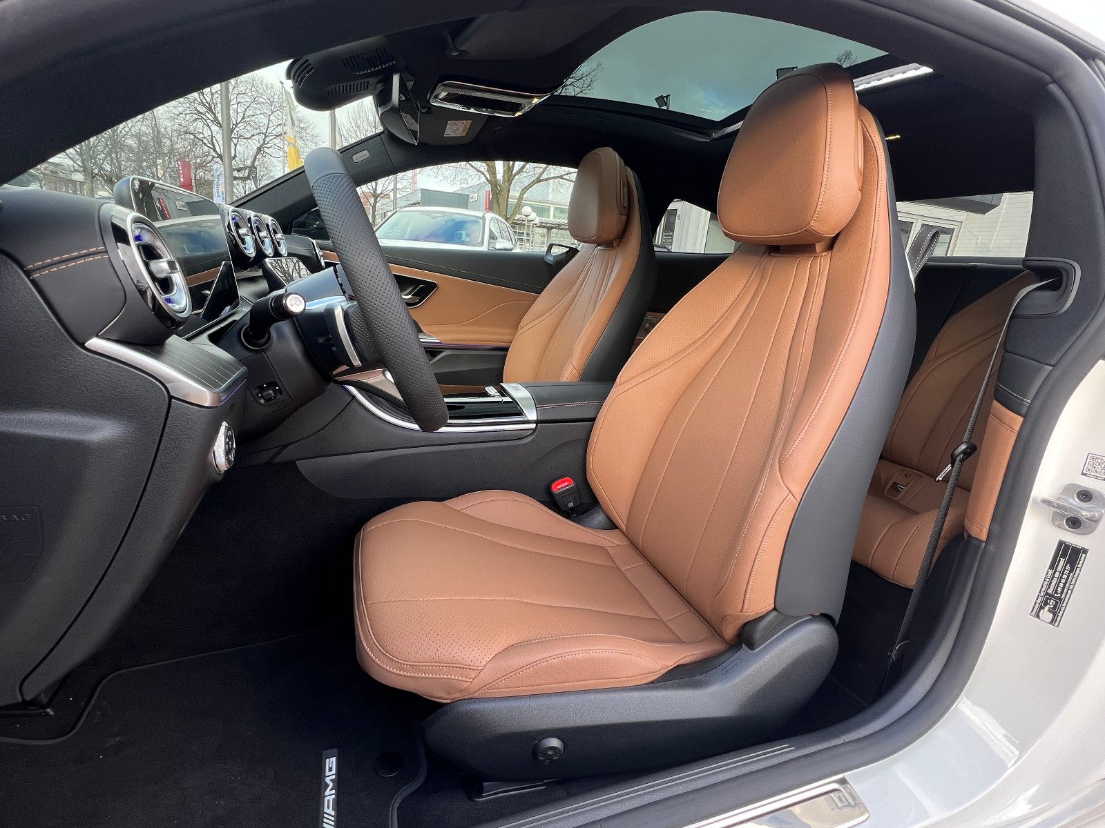 Fahrzeugabbildung Mercedes-Benz CLE 200 AMG LINE PREMIUM PANORAMA SITZKLIMA