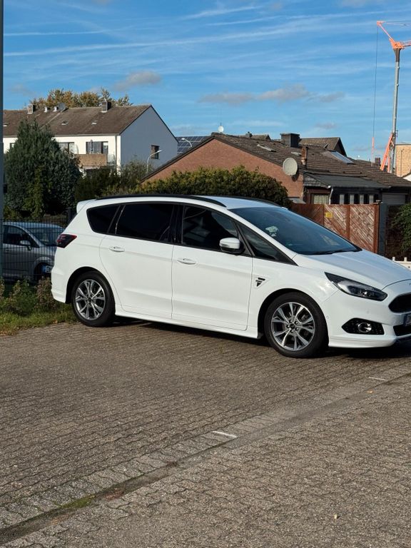 Image of Ford S-Max