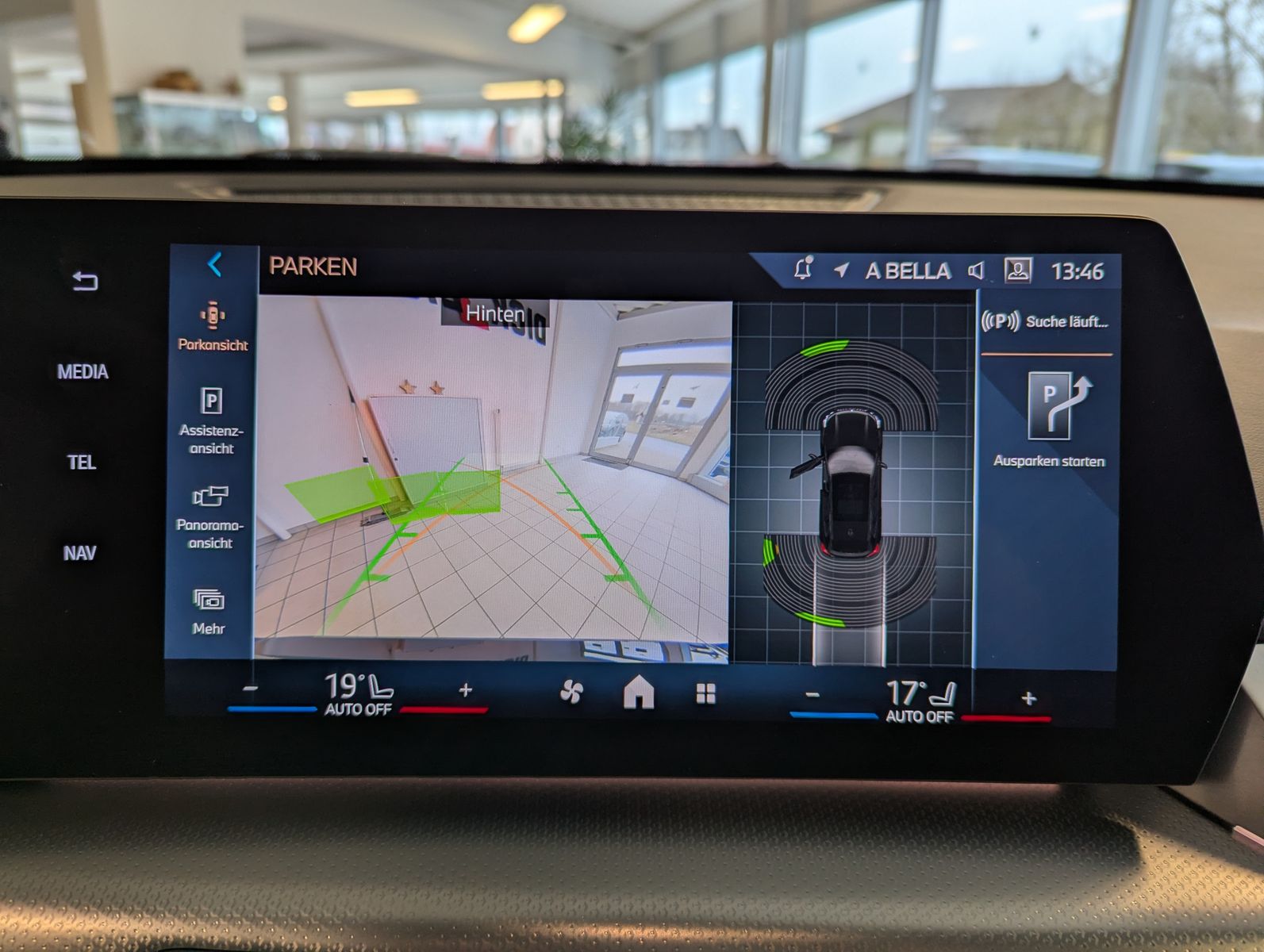 BMW X1 18 d M-Sport Pano Premium-Travel-Paket AHK - Image 23