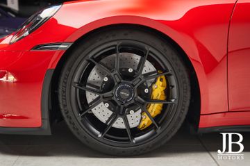 Porsche 992 - 10
