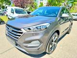 Hyundai TUCSON 1.6 Advantage Aut/Klima/Sitzheizung - Hyundai TUCSON Gebrauchtwagen in Berlin