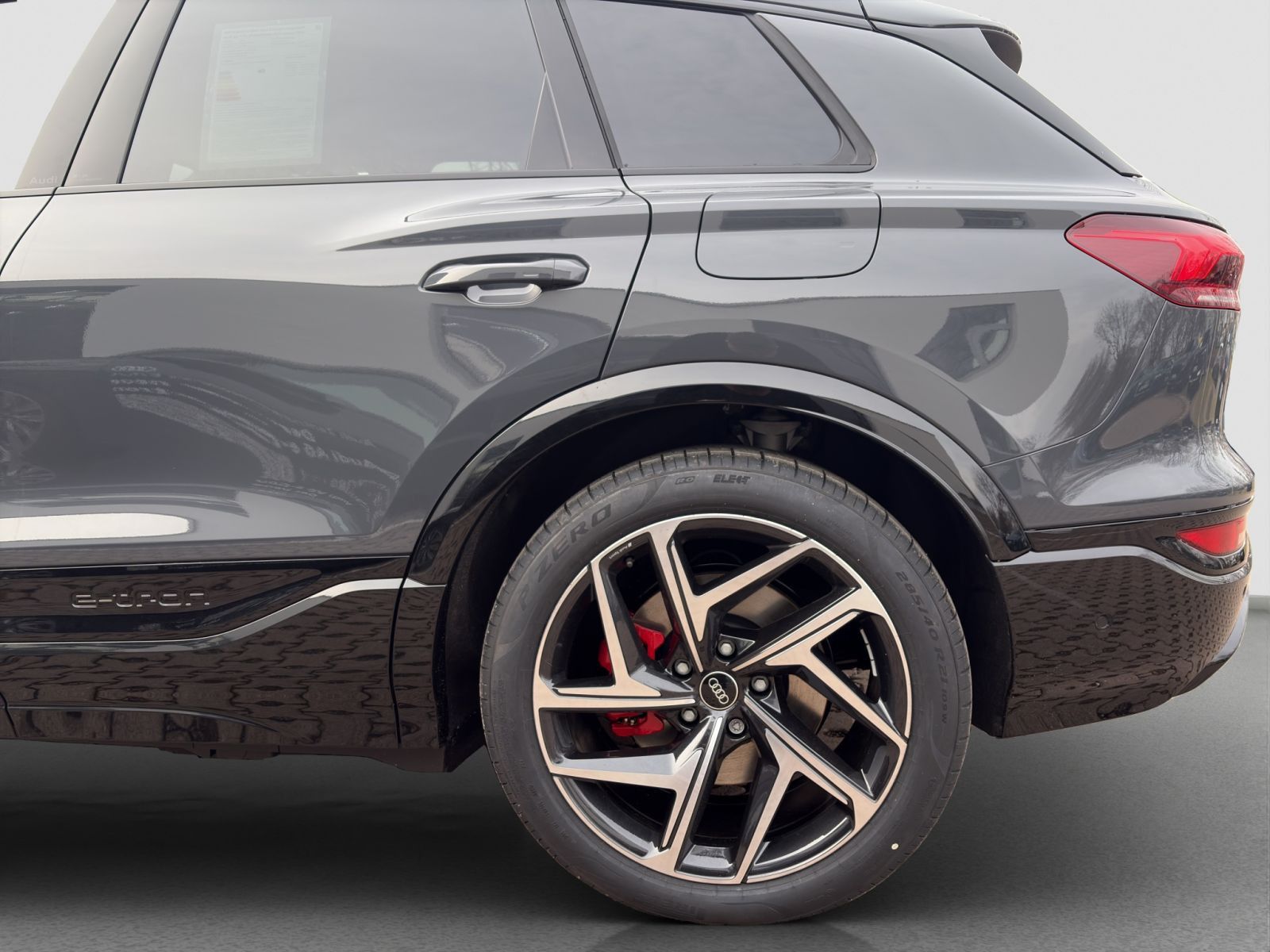 Audi SQ6 e-tron - Bild 22