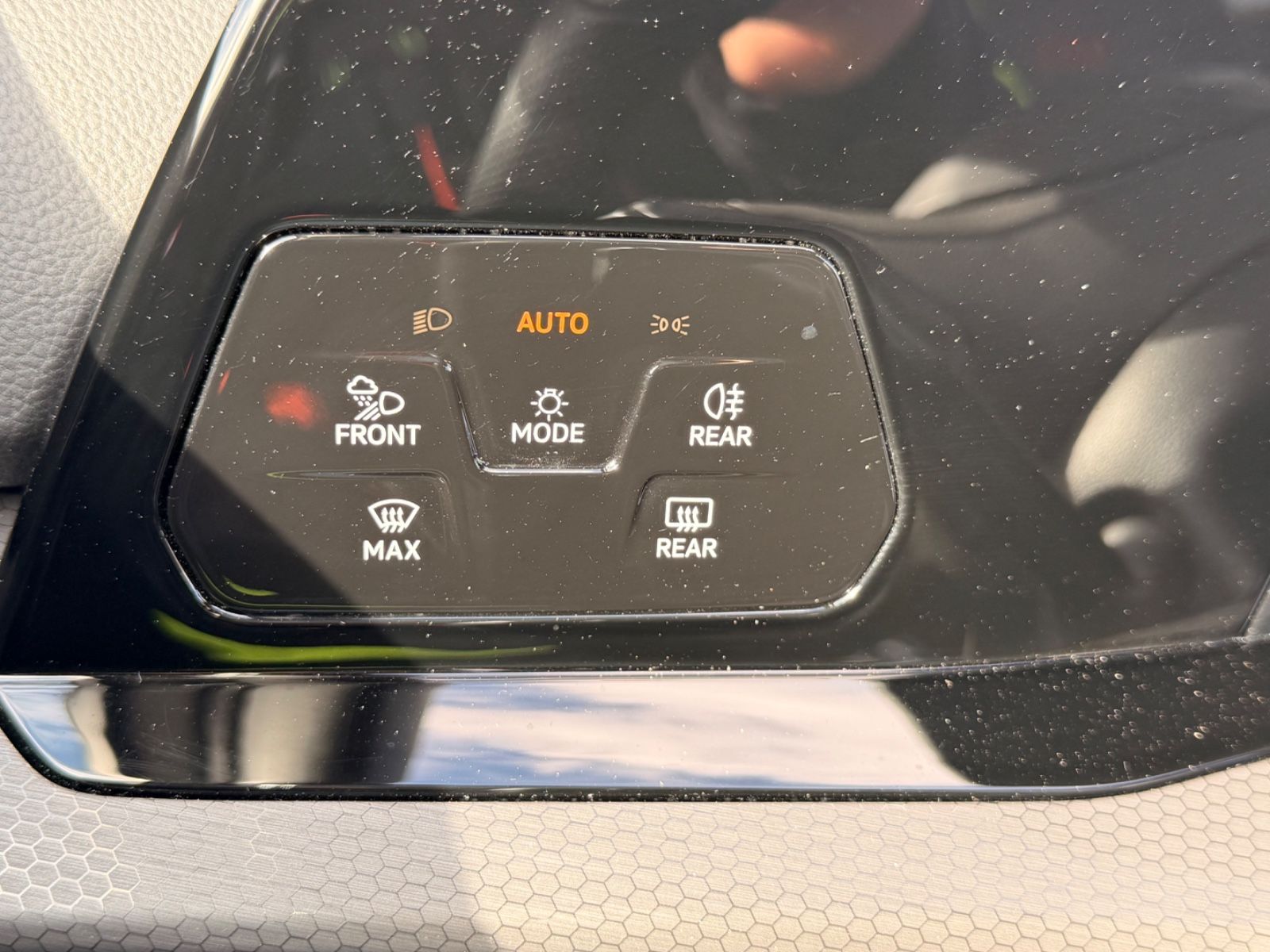 VW Golf VIII Lim. GTI AAC SHZ NAVI PDC V+H LED