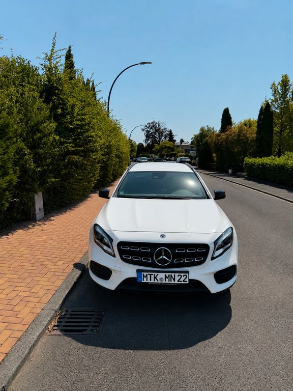 Image of Mercedes-Benz GLA 180