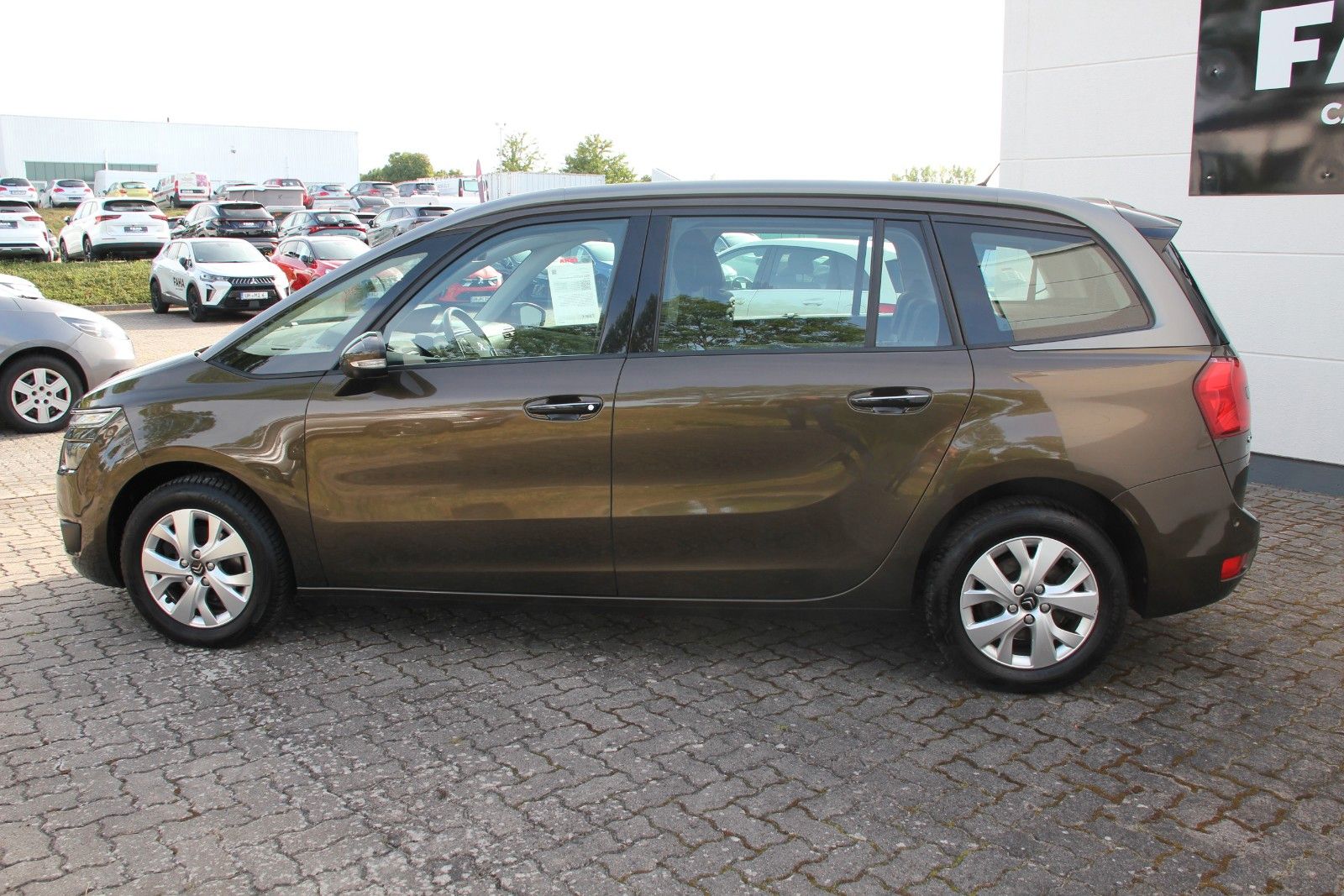 Fahrzeugabbildung Citroën Grand C4 Picasso/Spacetourer Intensive