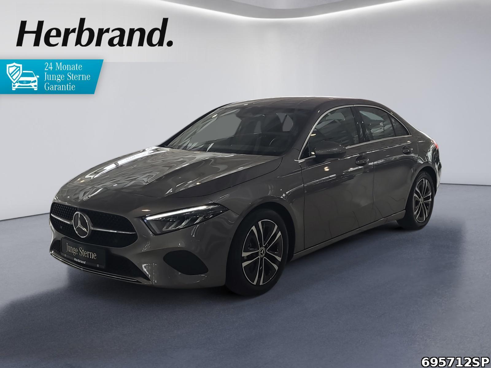 Mercedes-Benz A 180 Progressive Limousine Widescreen Kamera