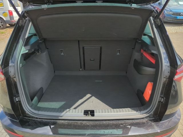 Fahrzeugabbildung SKODA Karoq 1.5 TSI DSG Selection AHK-VORB. RFK MFL SH