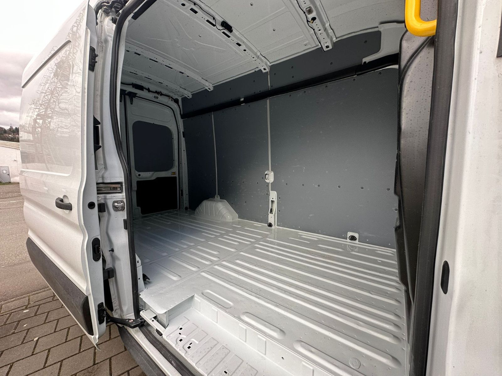 Fahrzeugabbildung Ford E-Transit 350 L3H3 *NAVI*KLIMA*TOUCH*LED*SH