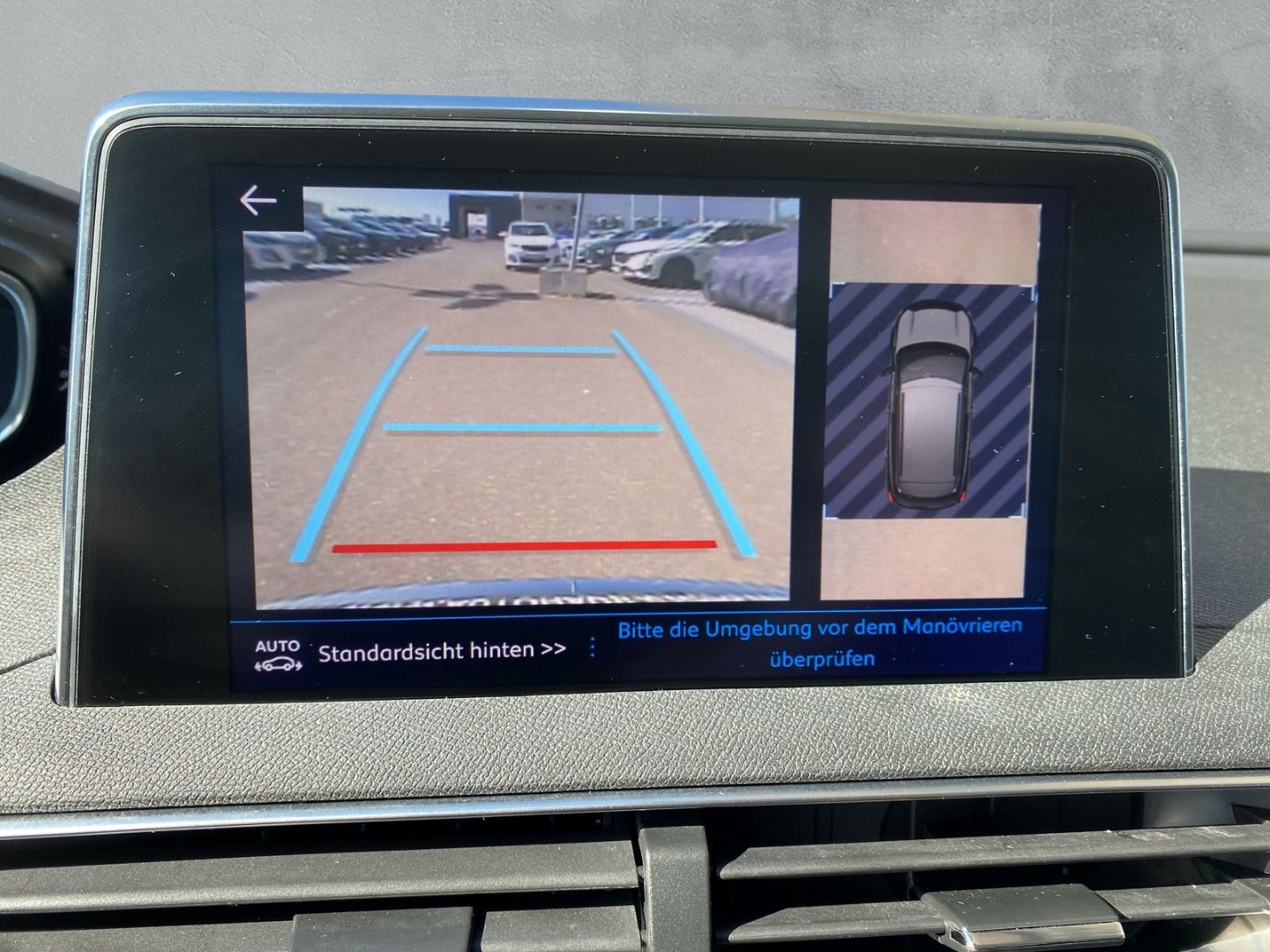 Fahrzeugabbildung Peugeot 3008 Allure 1.2 PureTech 130 AHK-abnehmbar El. P