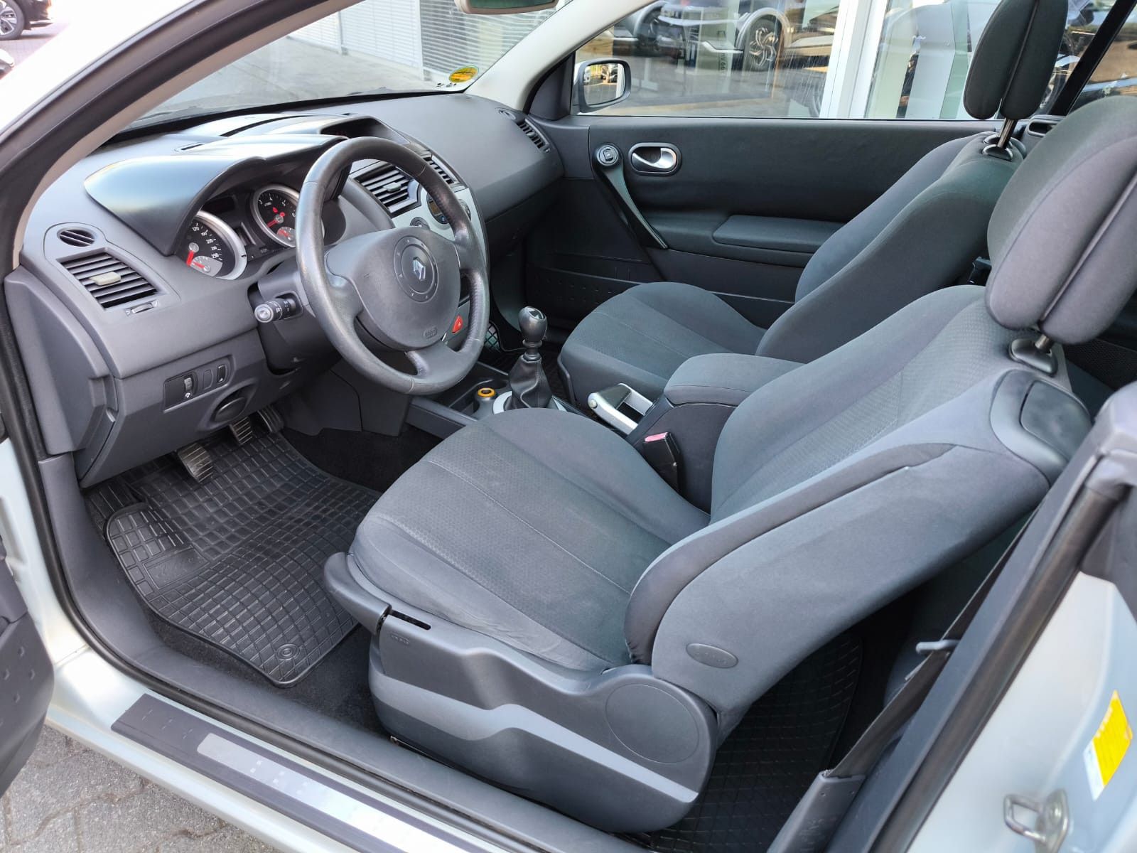 Vehicle image Renault Megane Coupe-Cabriolet Dynamique Luxe *Maintained"