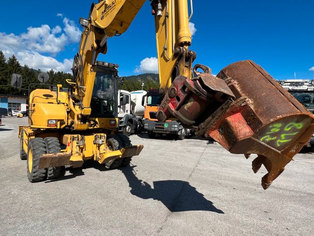 Komatsu PW118MR-8 Engl Powertilt 2x Löffel