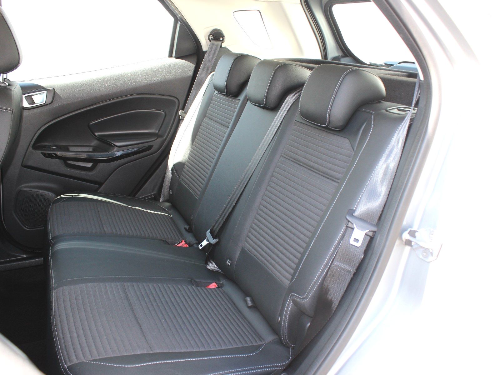 Fahrzeugabbildung Ford EcoSport Titanium 1,0 EcoBoost Start/Stopp