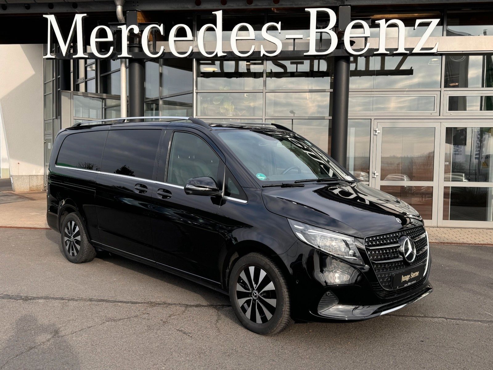 Fahrzeugabbildung Mercedes-Benz V 300 d 4MATIC AVA Extral AHK Standheiz