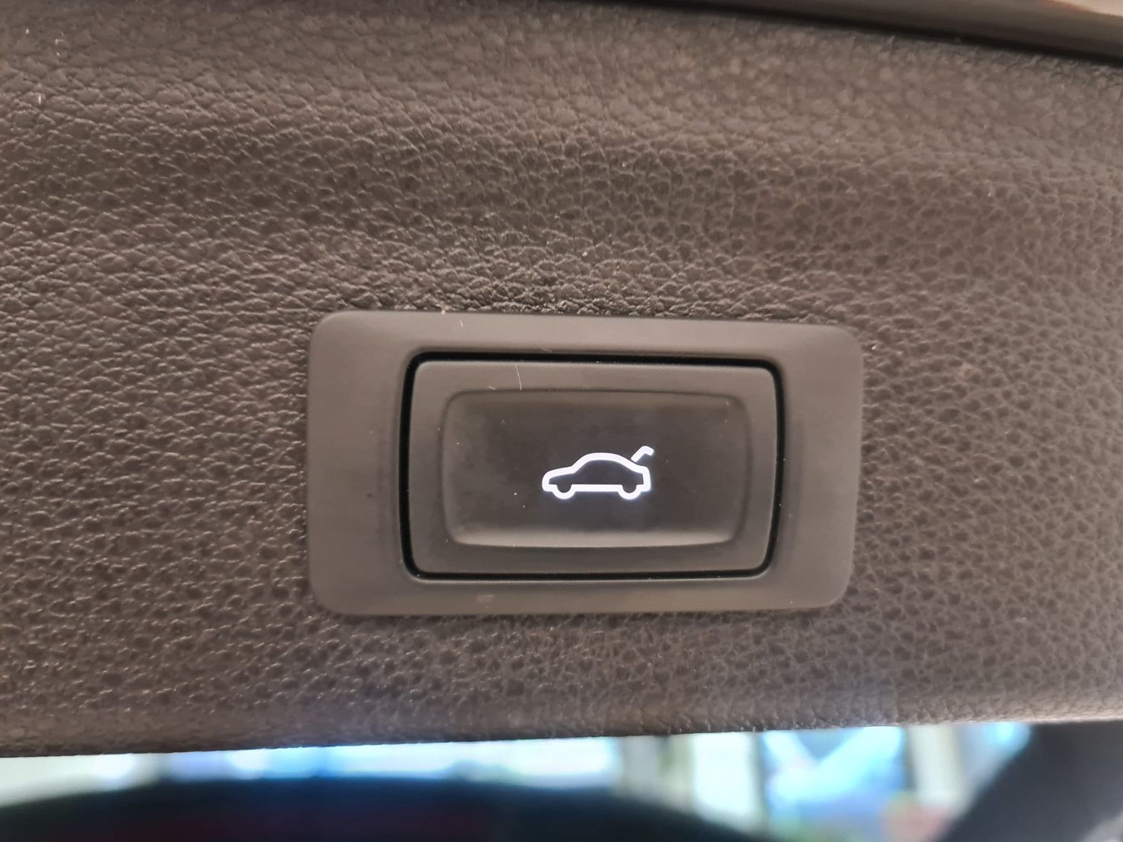 Fahrzeugabbildung Audi Q3 35 TFSI advanced / LED / AHK / KAMERA