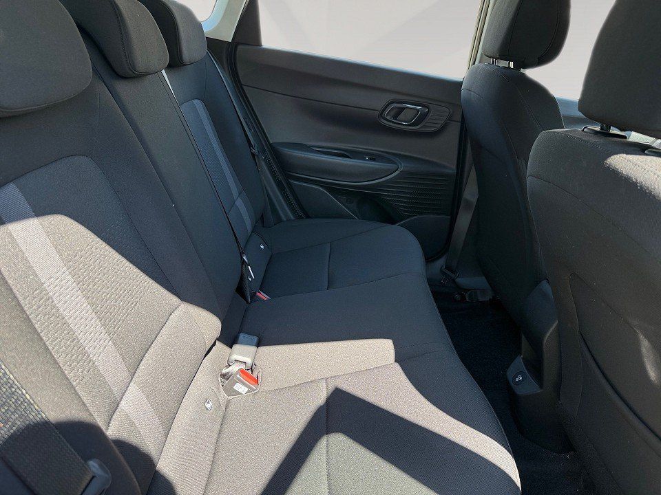 Fahrzeugabbildung Hyundai i20 1.0T 100PS 48V DCT Trend Navi