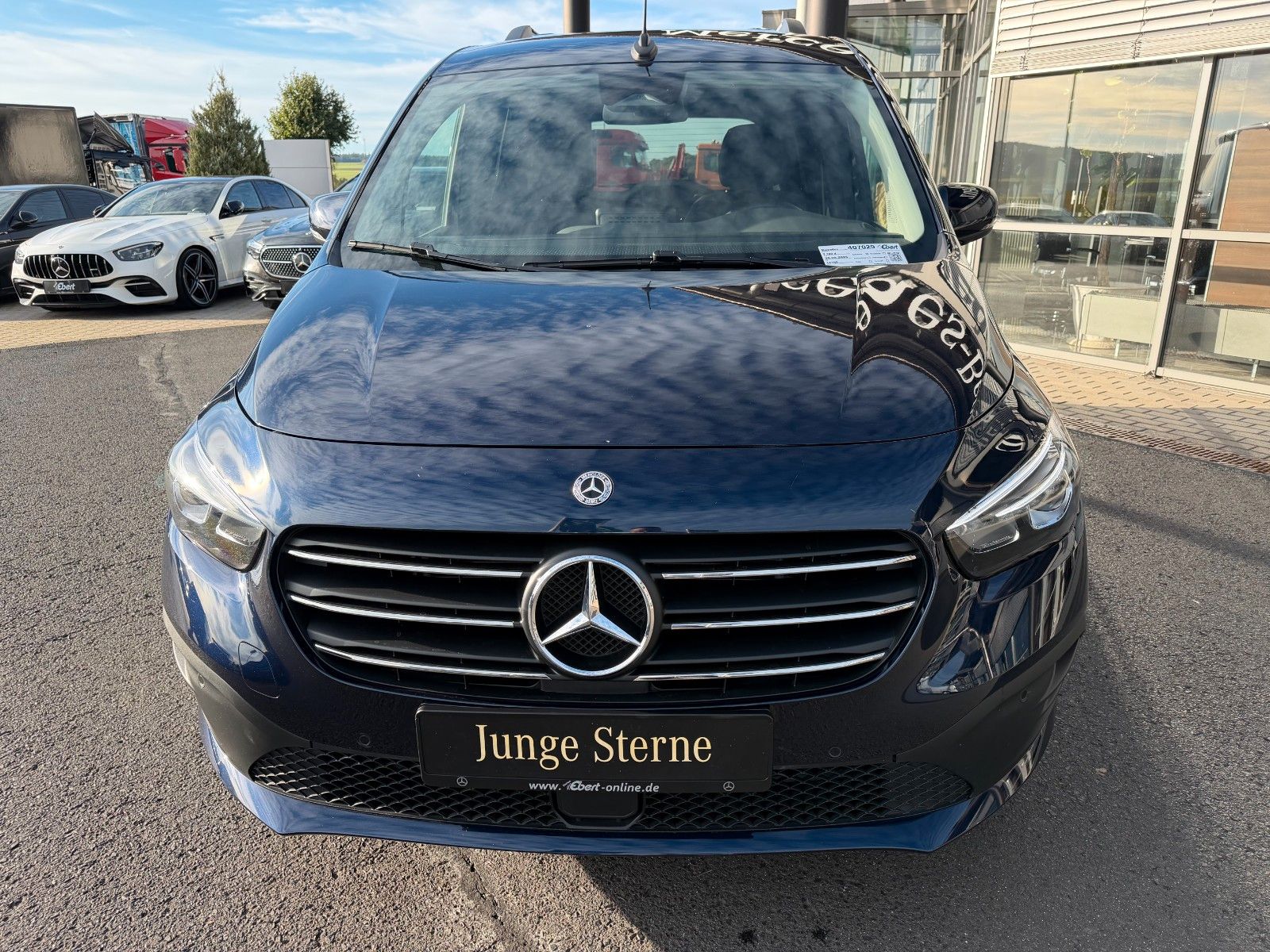 Fahrzeugabbildung Mercedes-Benz T 180 d PROGRESSIVE Autom LED Klimaautom MBUX