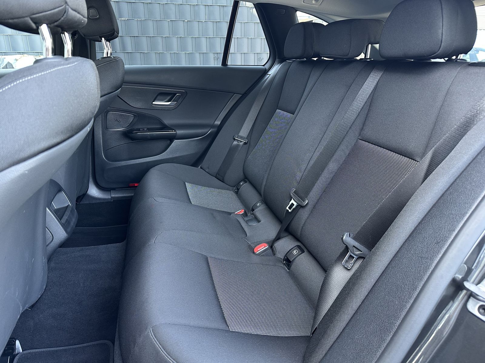 Fahrzeugabbildung Mercedes-Benz C 200d T Avantgarde NAV+LED+AHK+VCOCK+CARPLAY+PP