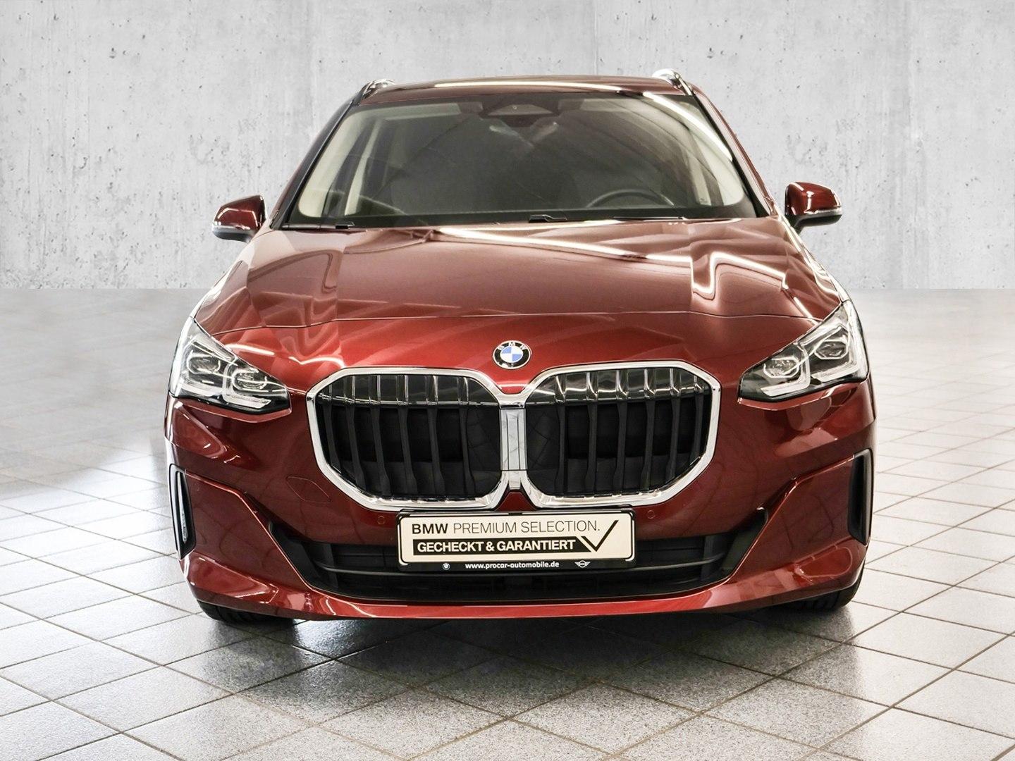 BMW 220i Active Tourer DA+ + PA + AHK + ADAP LED + U