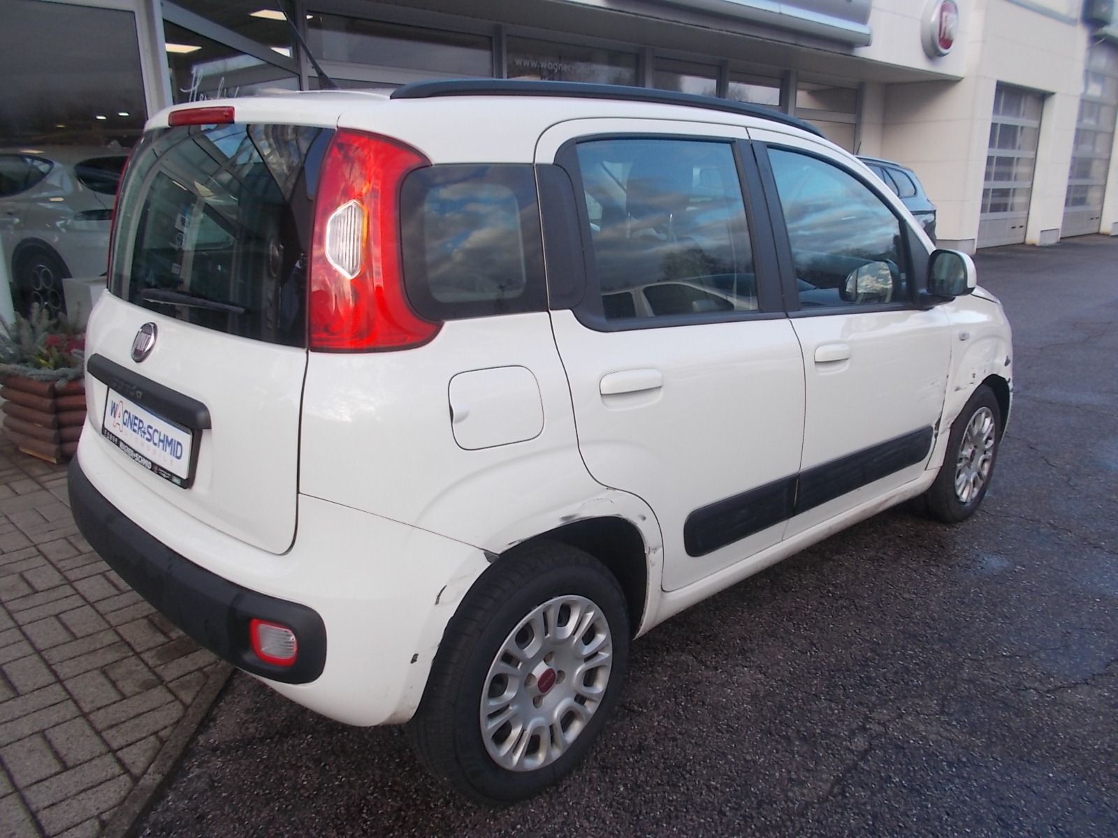 Fahrzeugabbildung Fiat Panda Lounge 1.2 8V *Unfall*