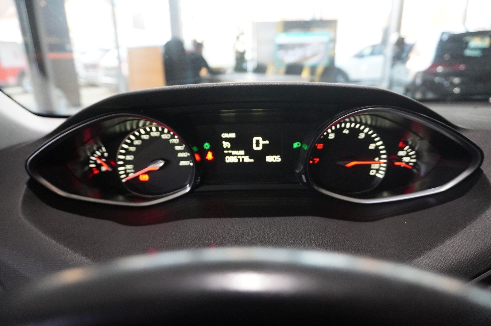 Fahrzeugabbildung Peugeot 308 SW 1.2T ALLURE NAVI/LED/KAMERA/SHZ/SPORT/AHK