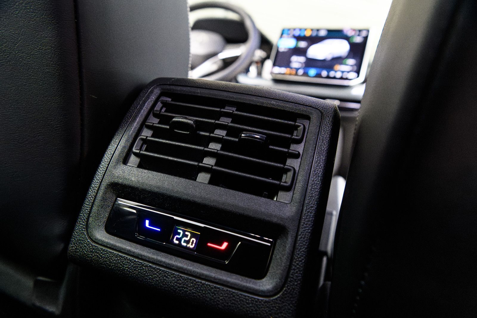 Fahrzeugabbildung Volkswagen Golf VIII Lim. 1.5 TSI Goal +AHK+GJR+KAM+NAVI