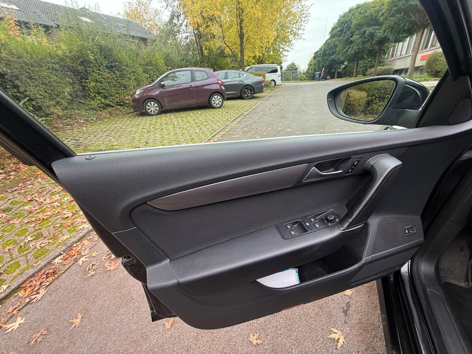 Volkswagen Passat 2014 — photo 11