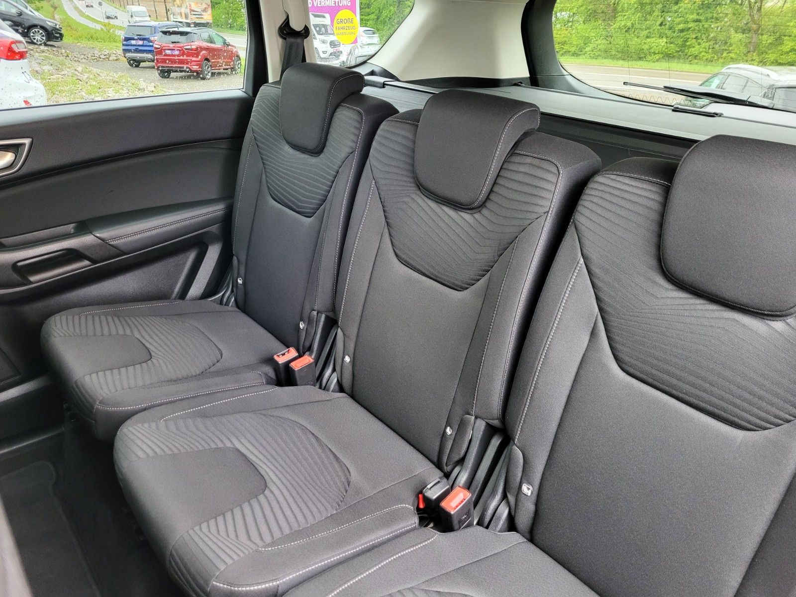 Fahrzeugabbildung Ford S-Max S-MAX Business Autom., Standheizung