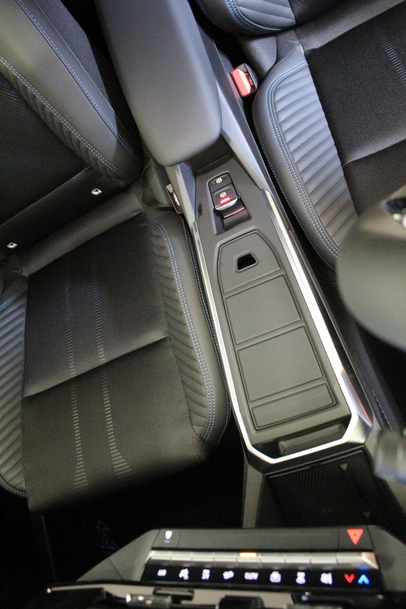 Fahrzeugabbildung Renault Clio VI E-Tech 160 Full Hybrid Esprit Alpine