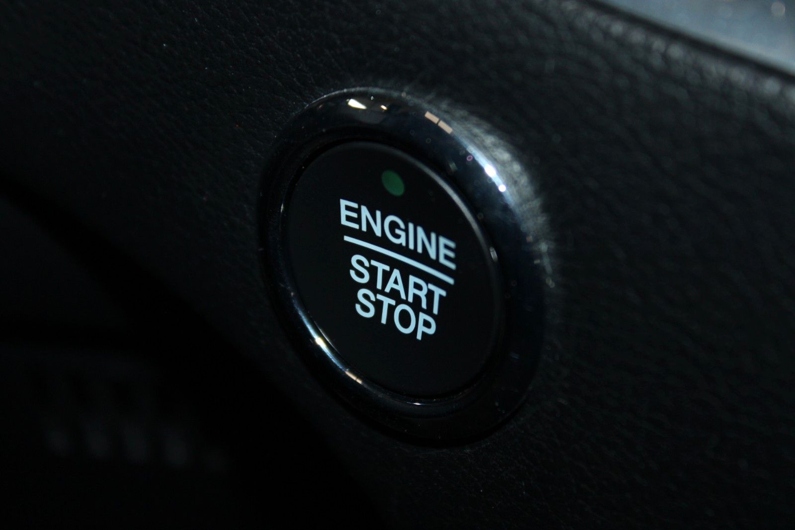 Fahrzeugabbildung Ford S-Max 140kW Titanium Automatik LED ACC CAM uvm.