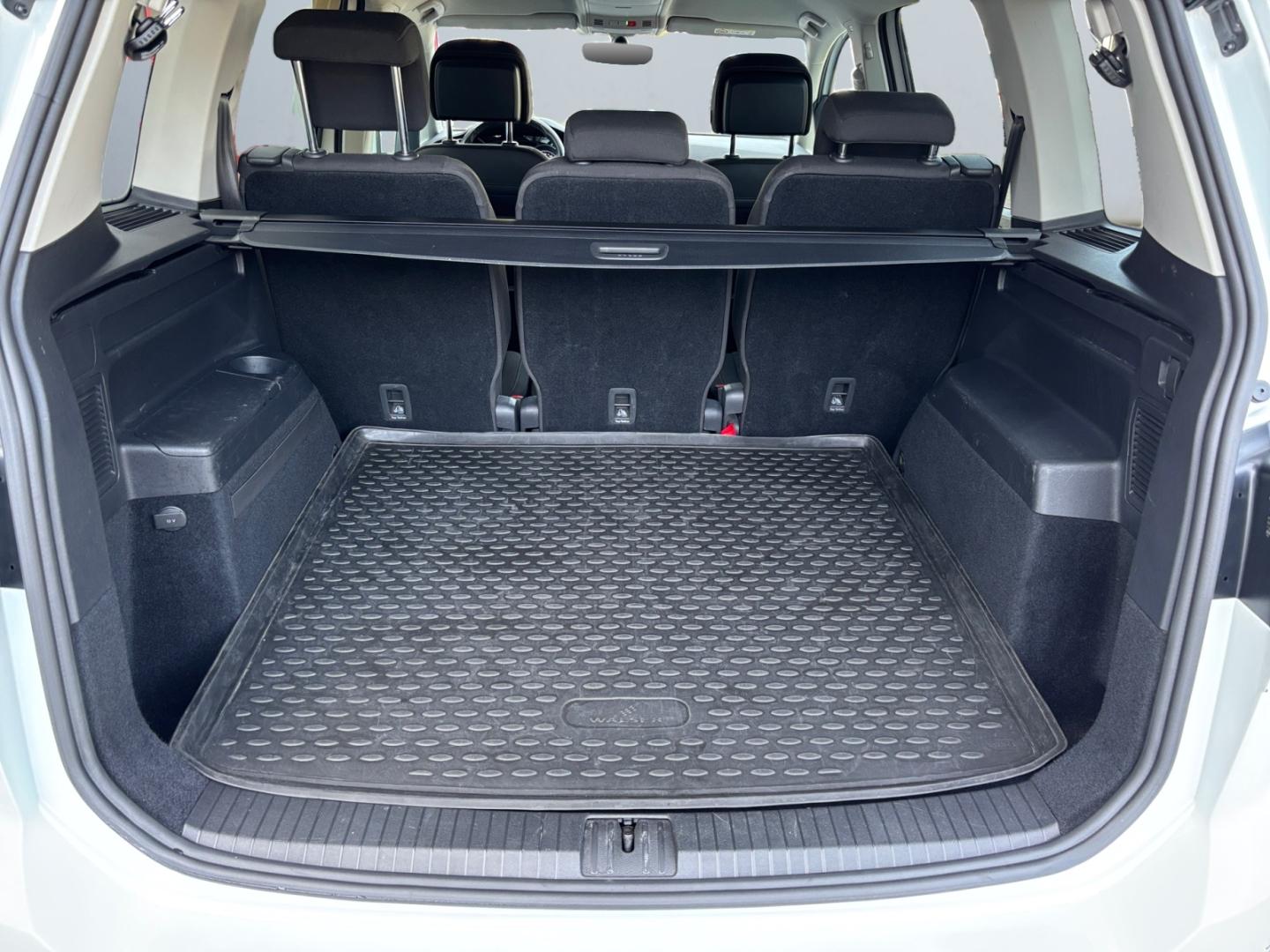 Volkswagen Touran 1.5 TSI DSG R-Line *LED*7-Si*CAM*ACC*SHZ*, миниатюра 15